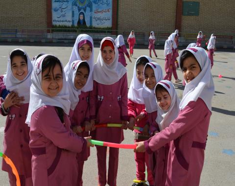 مسابقه عکاسی مدرسه با نشاط وشاد برگزیده شهرستان کودک ونوجوان سالم